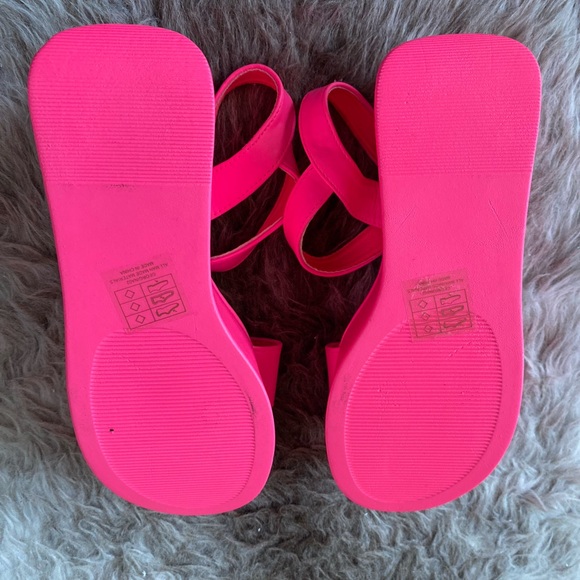 Berness sz 7 high platform sandals - Picture 3 of 7